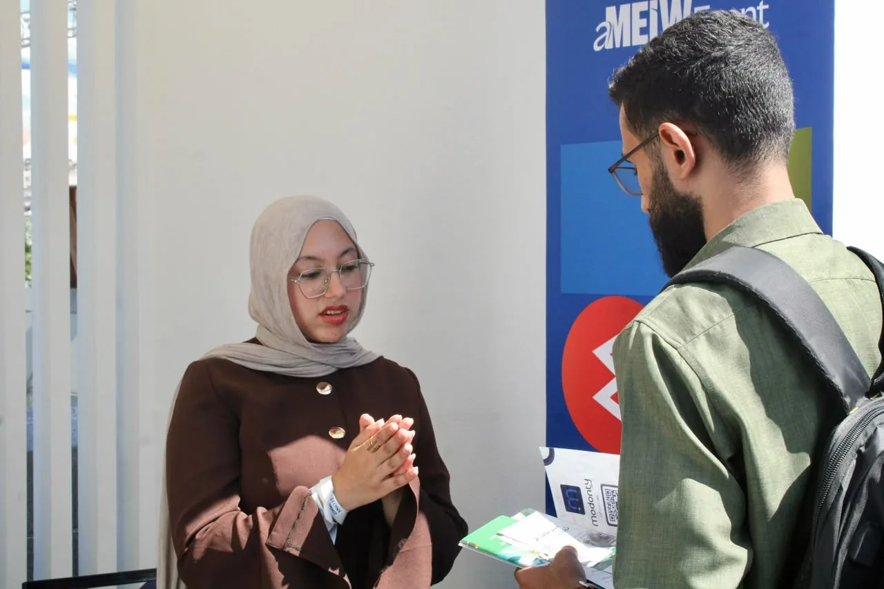 شرح لزائر داخل بوث مدونتي